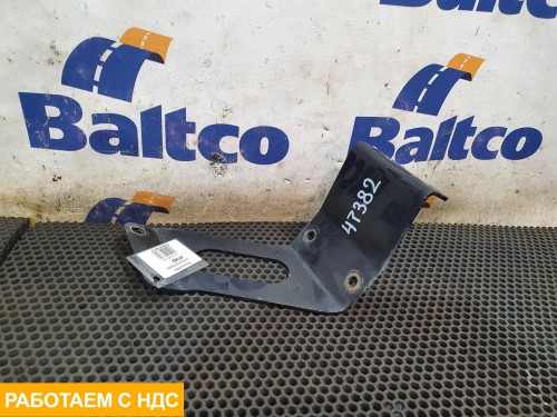 Кронштейн шумоизоляции правый